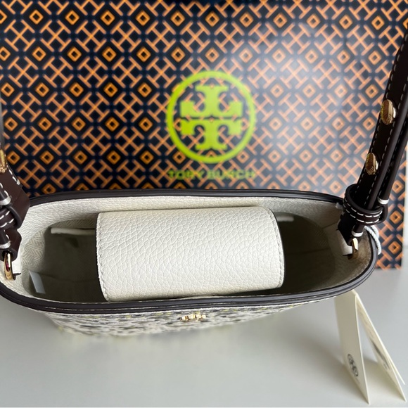 NWT Tory Burch Emerson Small Bucket Bag - Picture 13 of 17